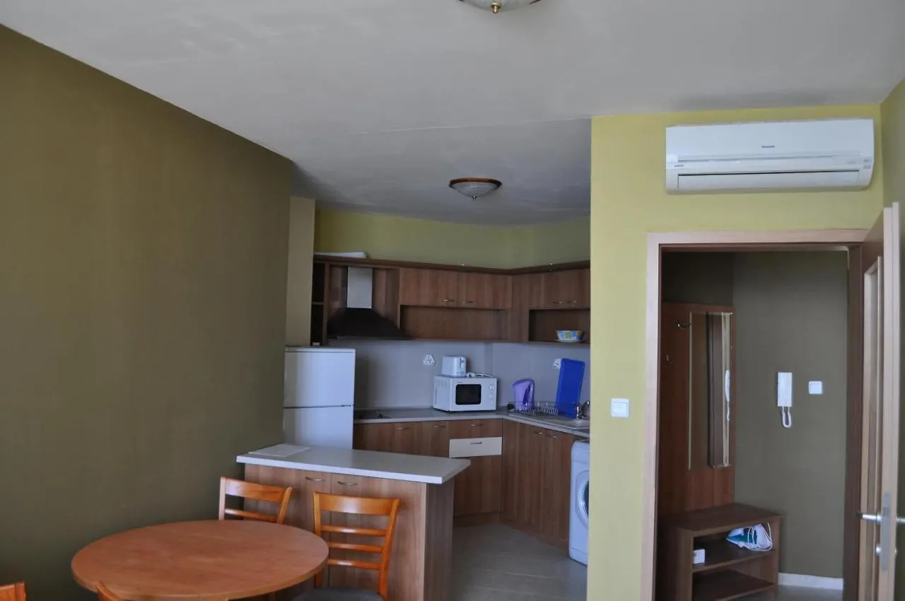 Kabakum Beach Apartments Złote Piaski 2*,